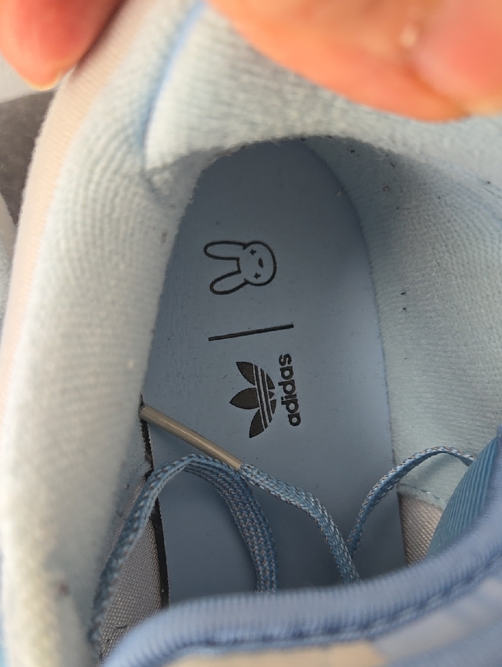 Adidas Bad Bunny X Forum Buckle Low Size 6.5. I cannot determine its authenticit - Picture 8 of 8